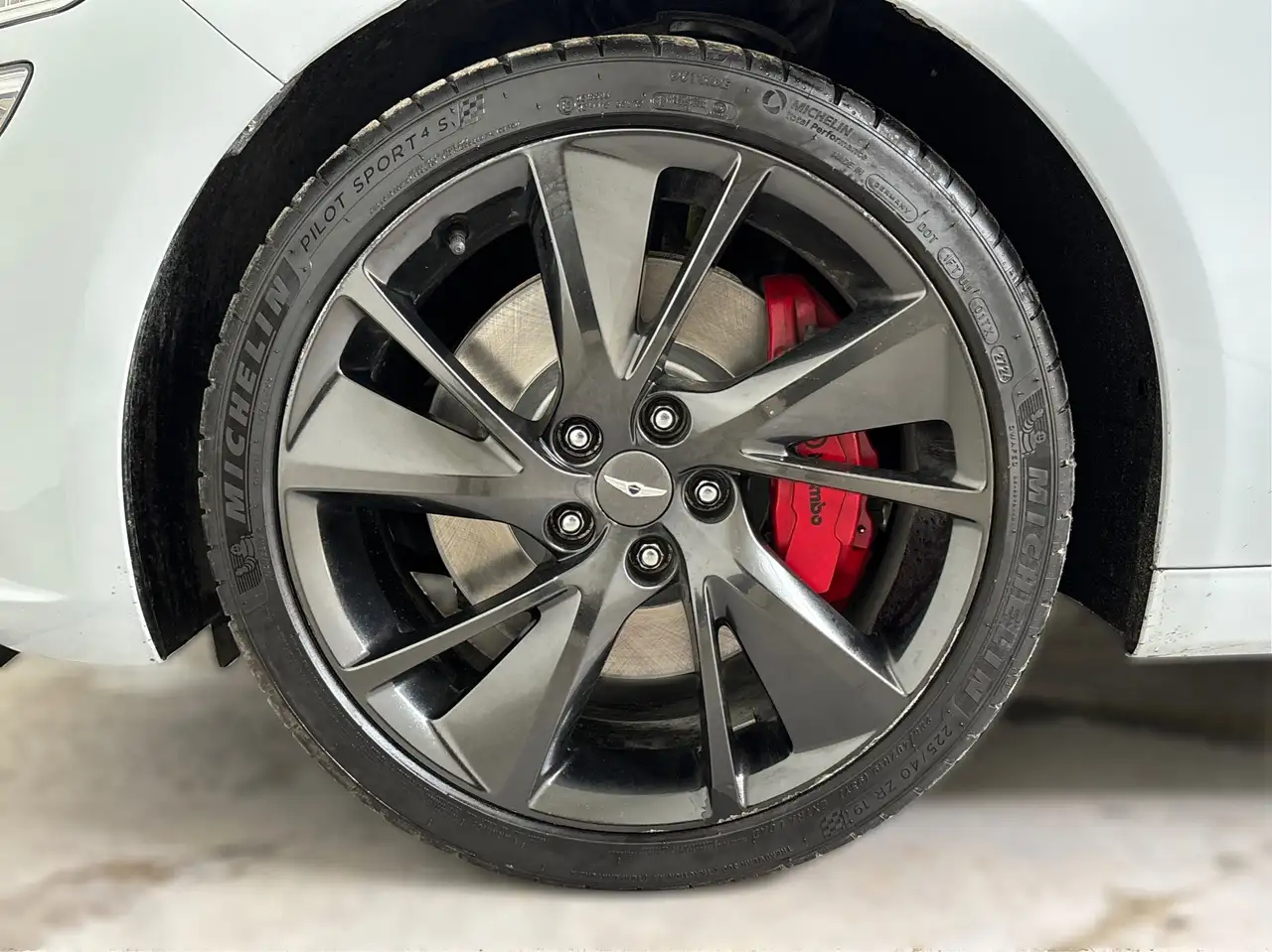 Genesis G70 photo Genesis G70