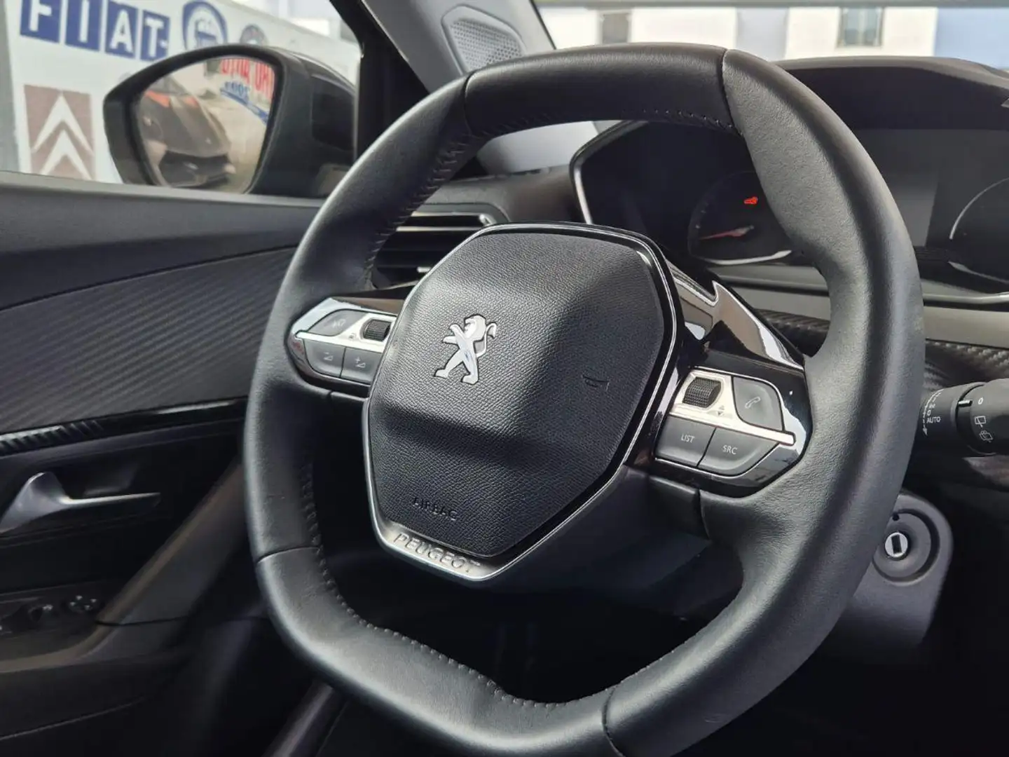 Peugeot 2008 BlueHDi 110 S&S Active Pack Wit - 2