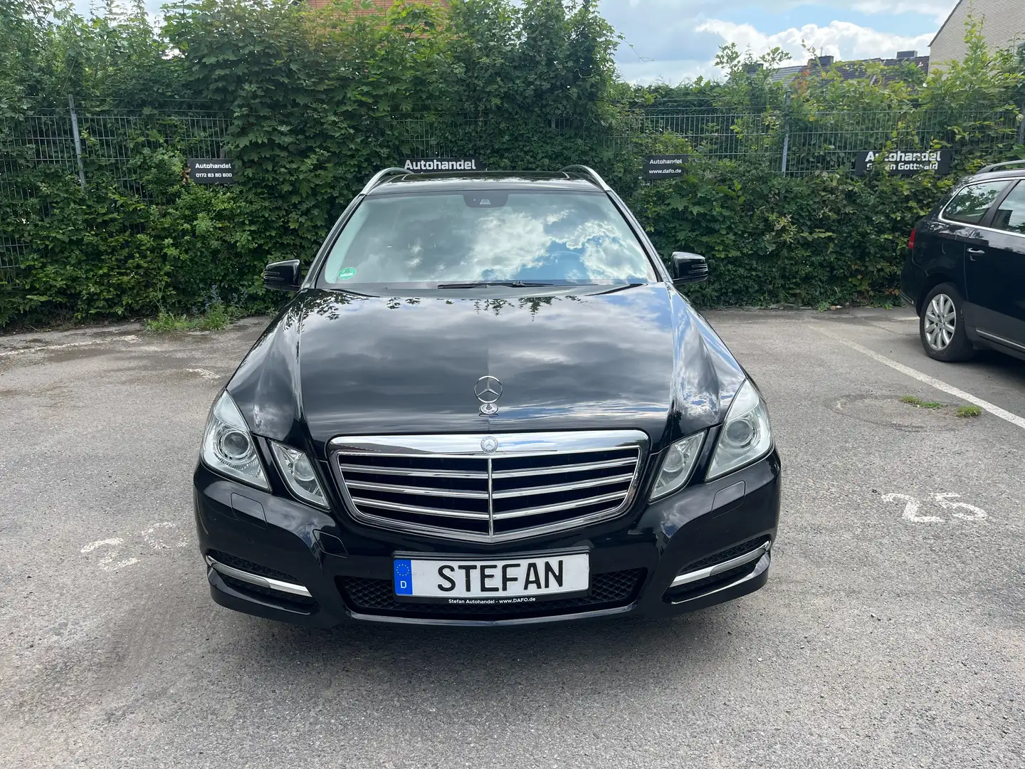 Mercedes-Benz E 200 T BlueEFFICIENCY Avantgarde, Klima, PDC,AHK,Sitzhz Nero - 2