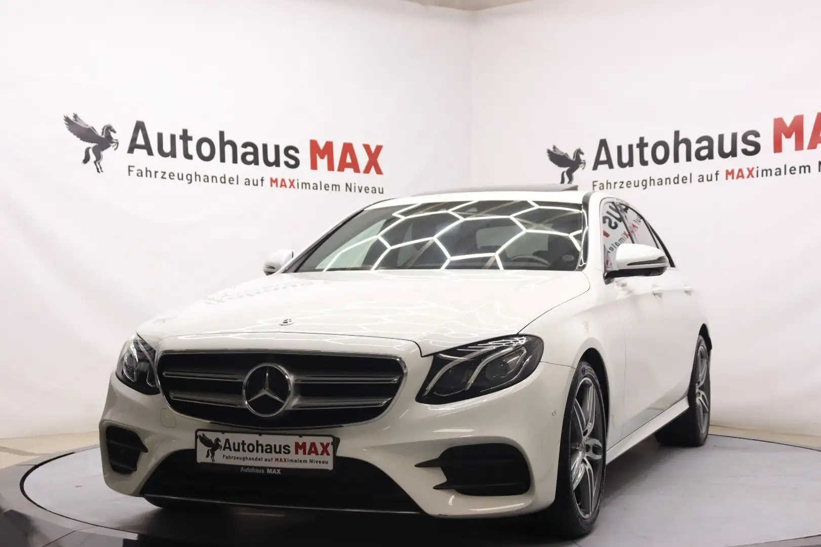 Mercedes-Benz E 350 d~AMG Paket~ACC~Burmester~Memory~Schiebed Weiß - 1