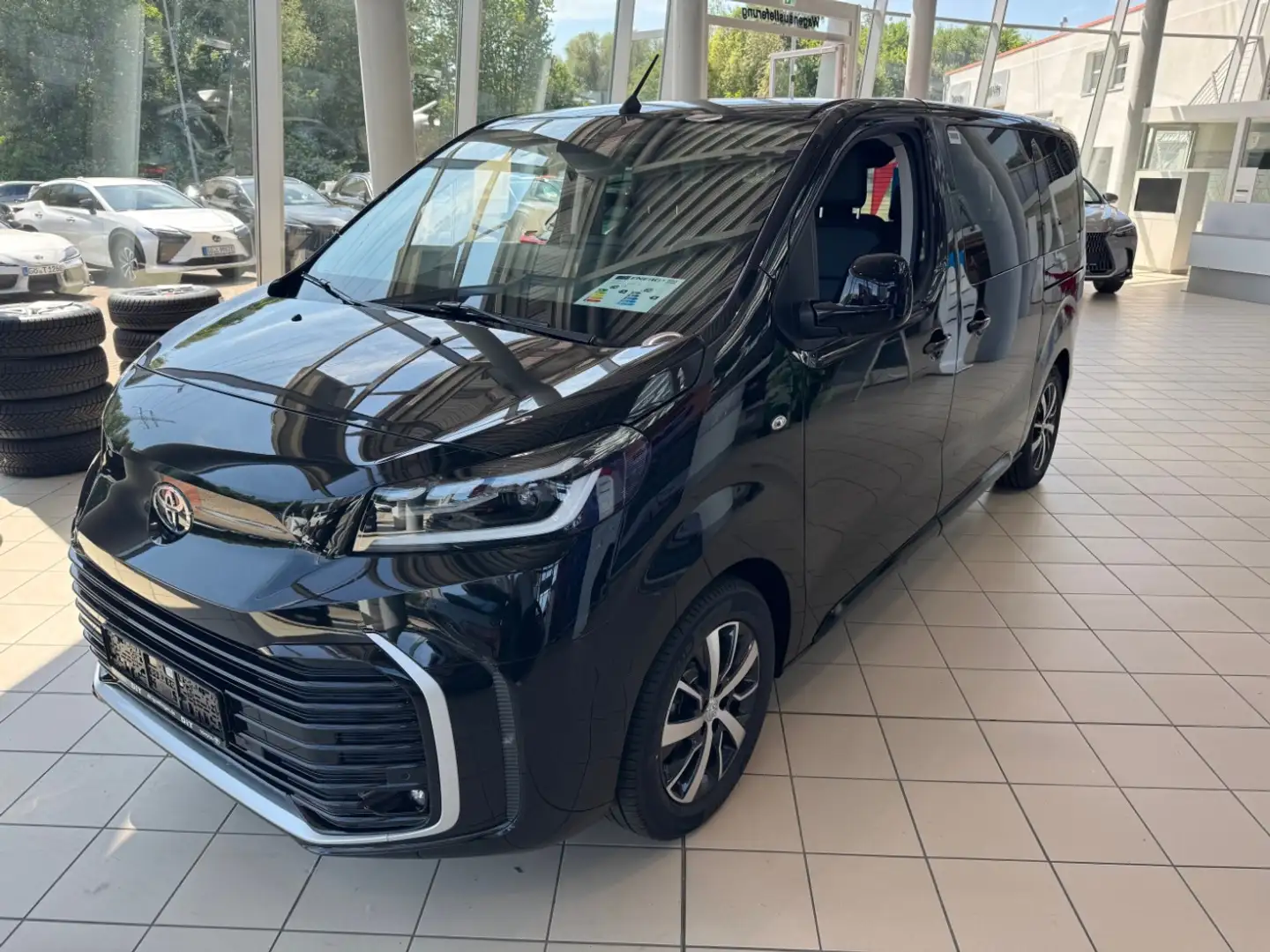 Toyota Proace Verso 2.0 D-4D L1 Lounge +7-Sitze Nero - 2