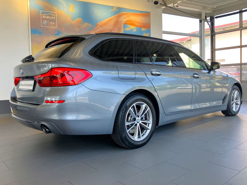 BMW 525 d Tour SportLine PANO+ACC+KAM+AHK+HIFI+AL+MEMO — photo 8