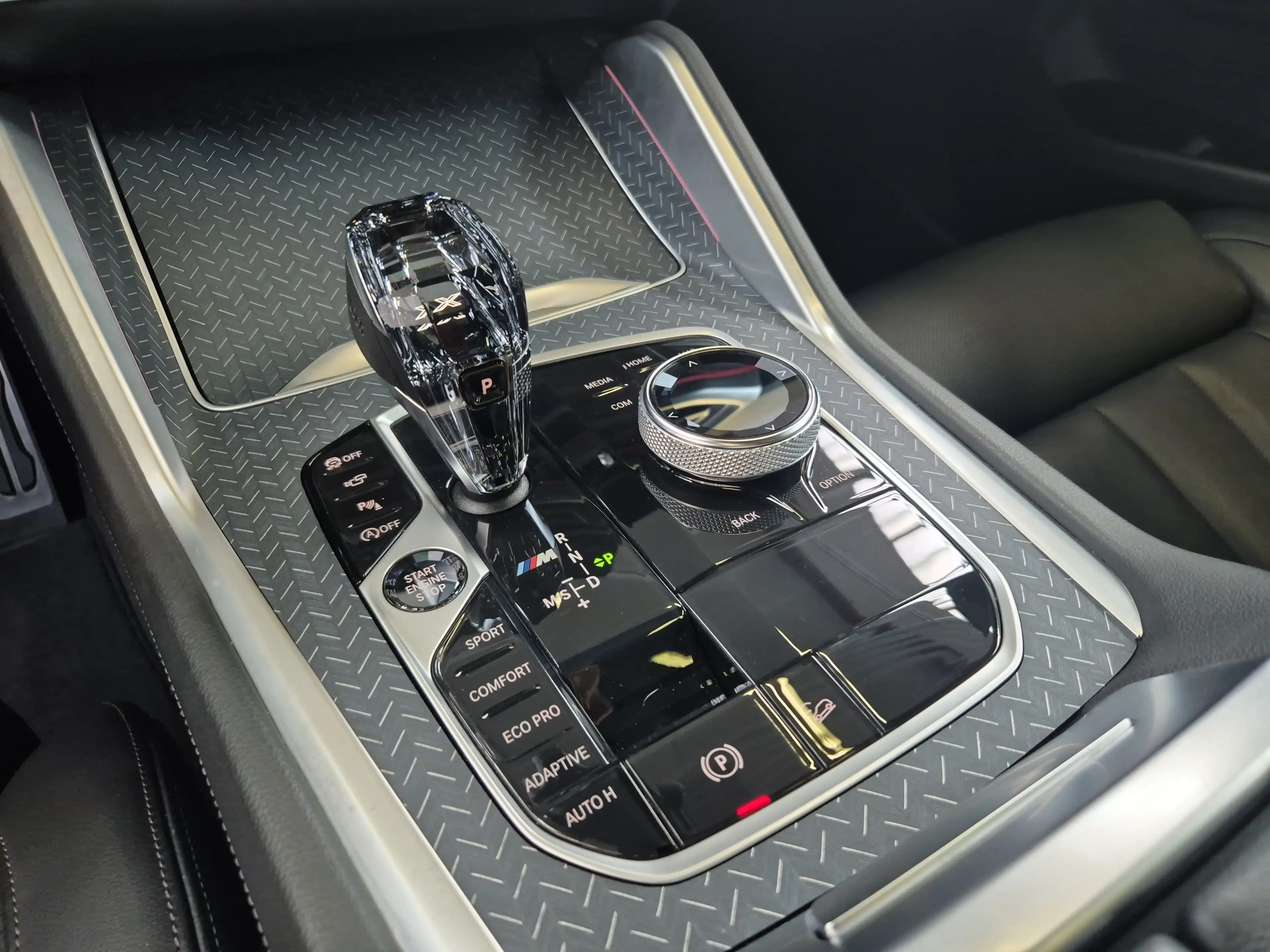 BMW X6 M50i 22"LM|Laser|AHK|Head-Up|Massage|Panorama — photo 12
