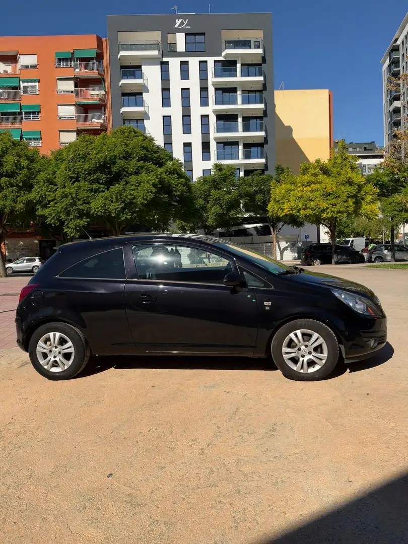 Opel Corsa 1.2 Essentia - 1