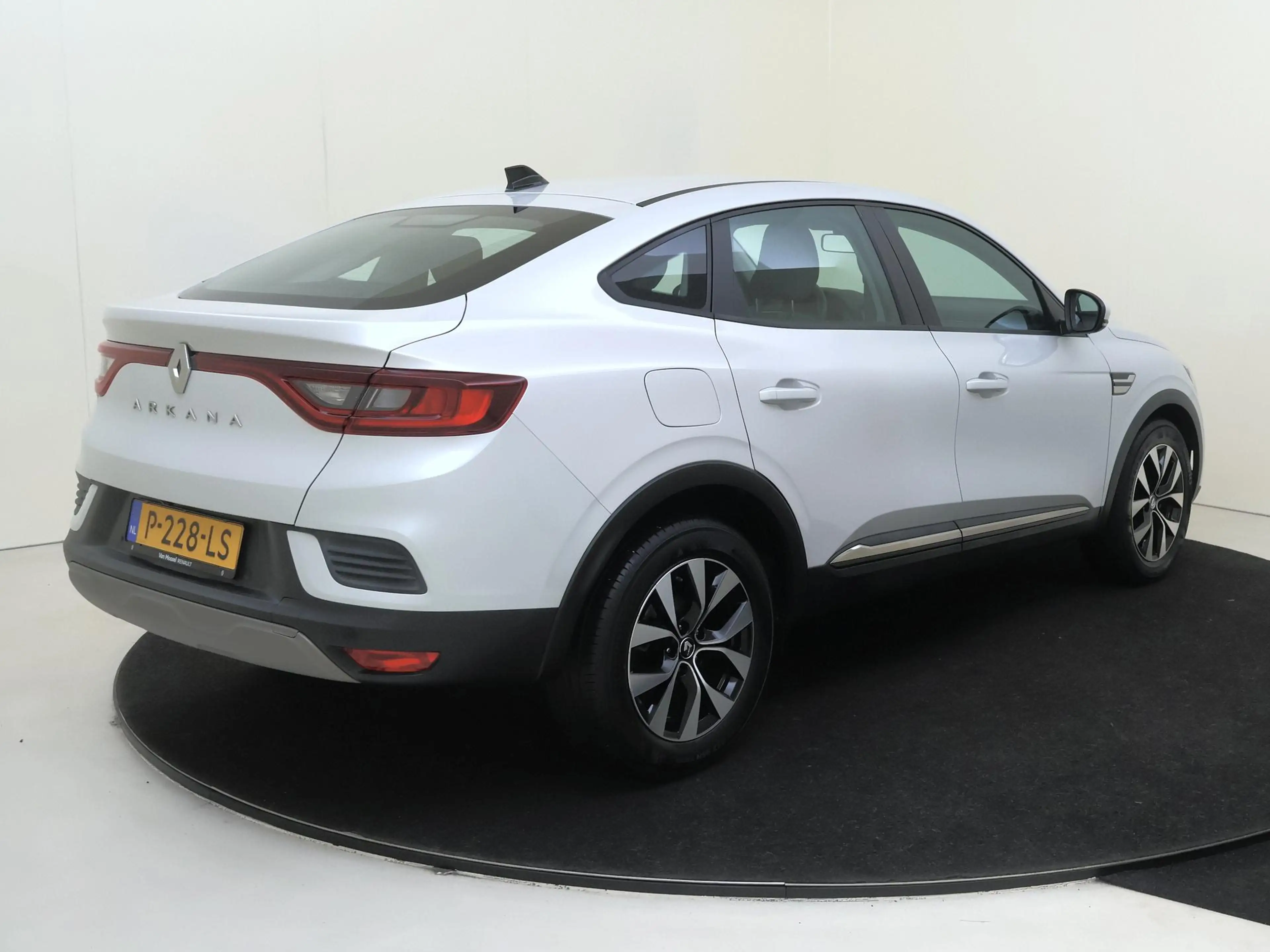 Renault Arkana 1.3 TCe 140 | Navigatie | Camera — photo 4