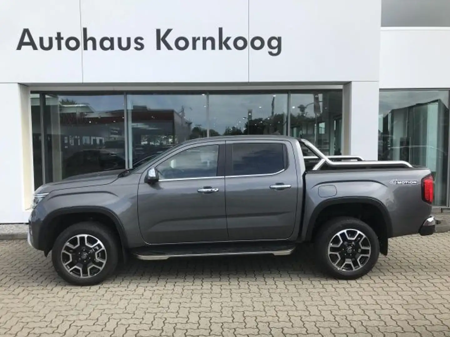 Volkswagen Amarok 3,0 TDI Aventura 4x4 Gar 06/2028 Bluetooth Grau - 1
