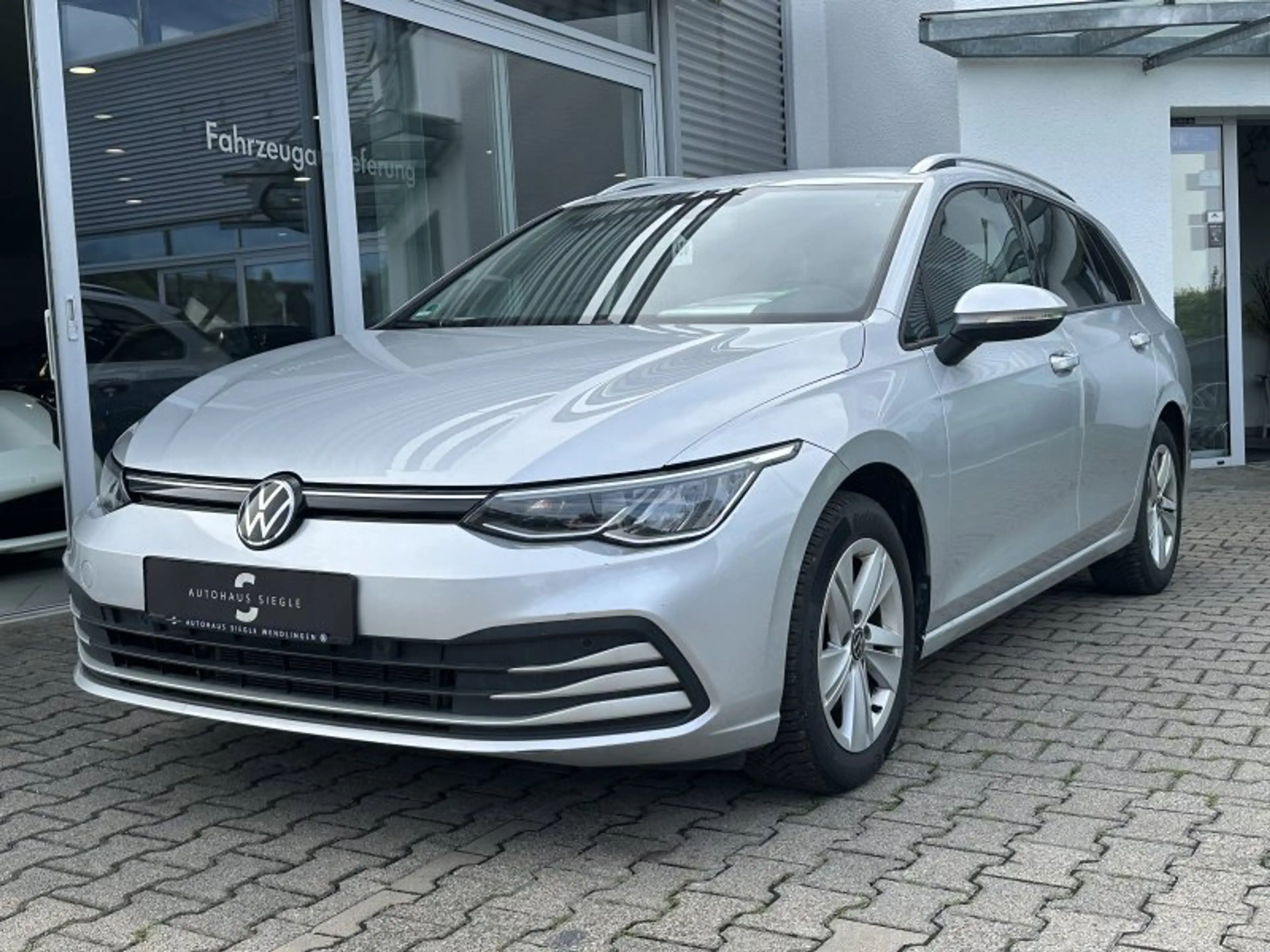 Volkswagen Golf VIII Variant 2.0 TDI Life DSG Navi LED Kamera ACC — photo 2