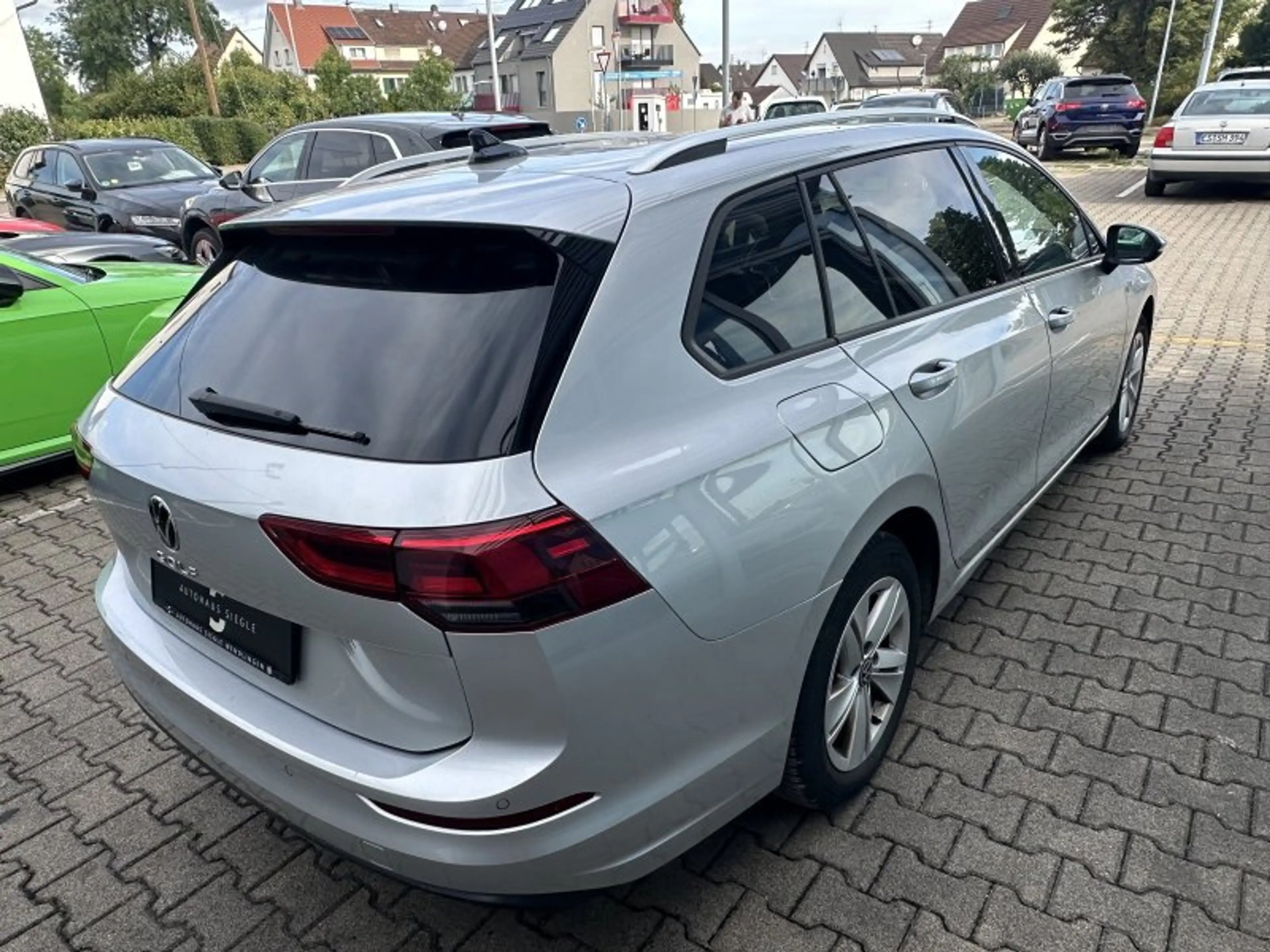 Volkswagen Golf VIII Variant 2.0 TDI Life DSG Navi LED Kamera ACC — photo 6