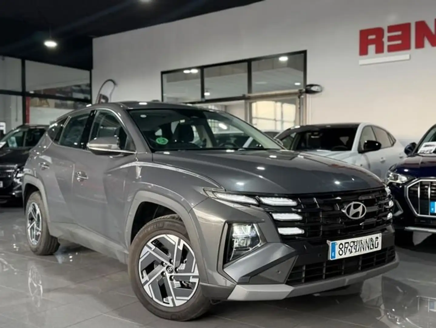 Hyundai TUCSON 1.6 T Klass Gris - 2