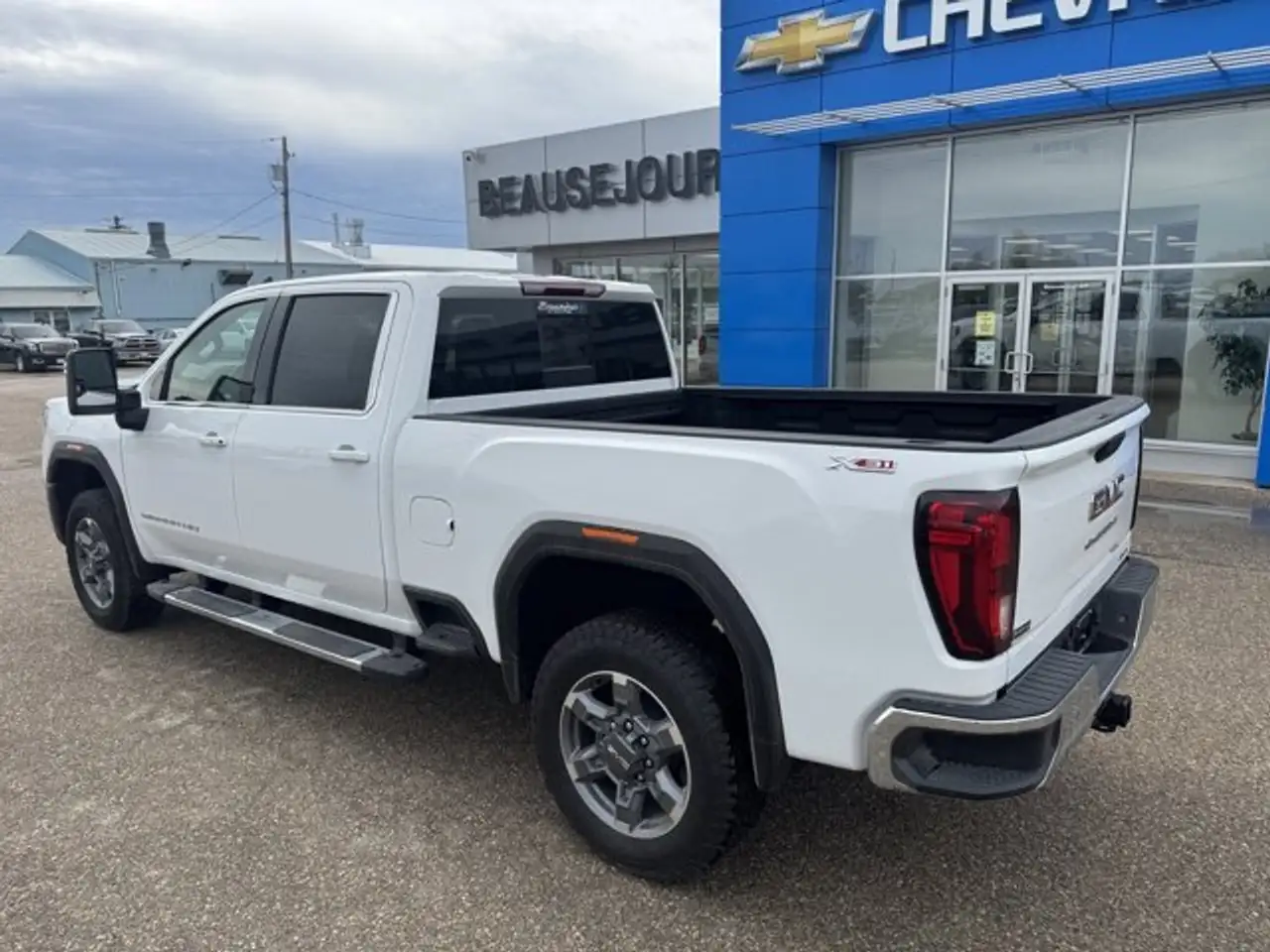 GMC Sierra 2500HD снимка GMC Sierra 2500HD