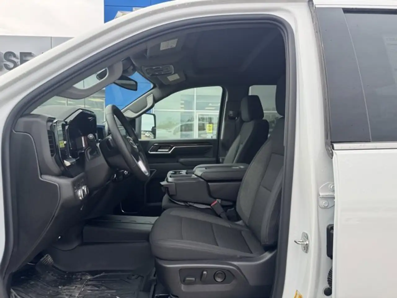 GMC Sierra 2500HD снимка GMC Sierra 2500HD