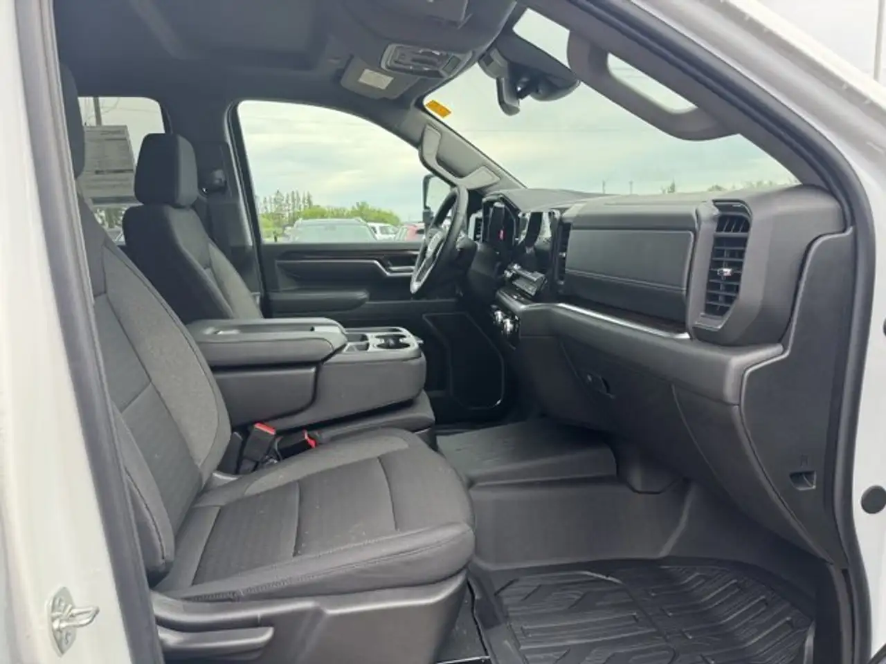 GMC Sierra 2500HD снимка GMC Sierra 2500HD