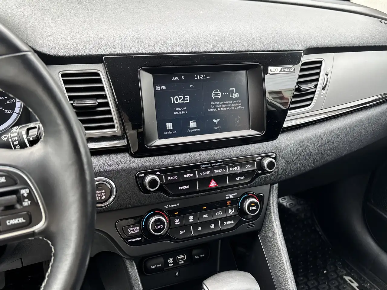 Kia Niro снимка Kia Niro