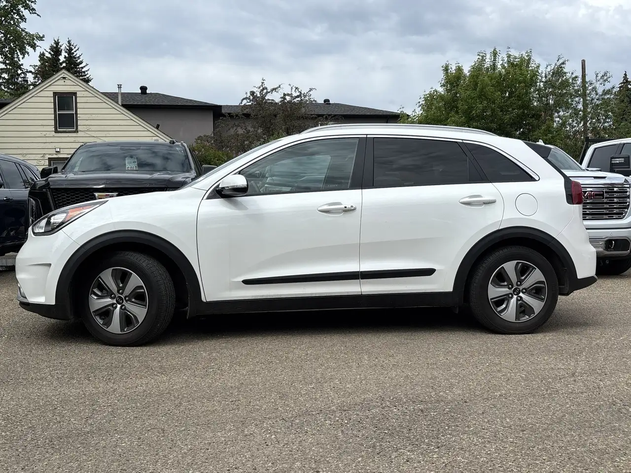 Kia Niro снимка Kia Niro