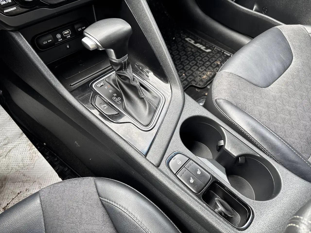 Kia Niro снимка Kia Niro