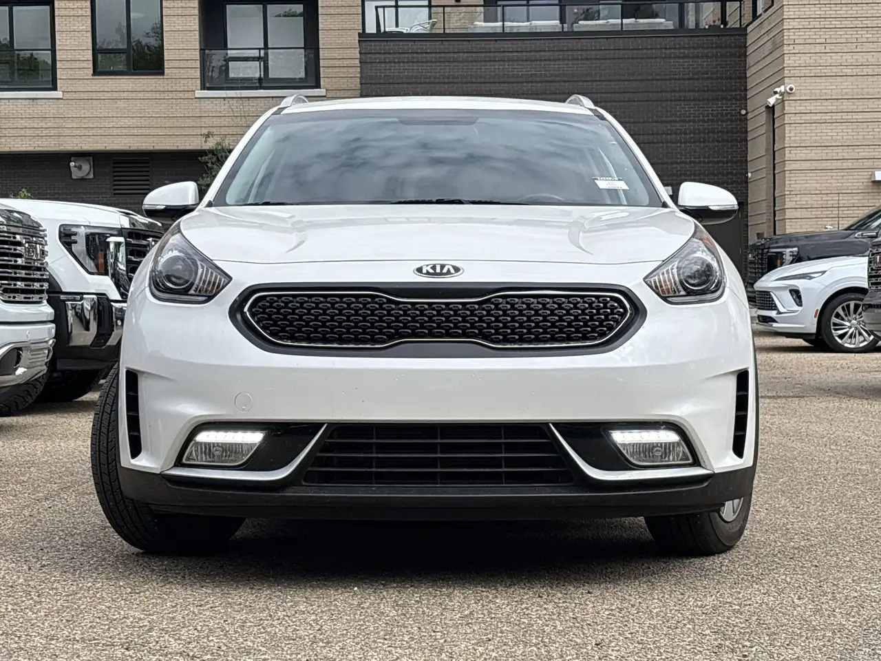 Kia Niro снимка Kia Niro