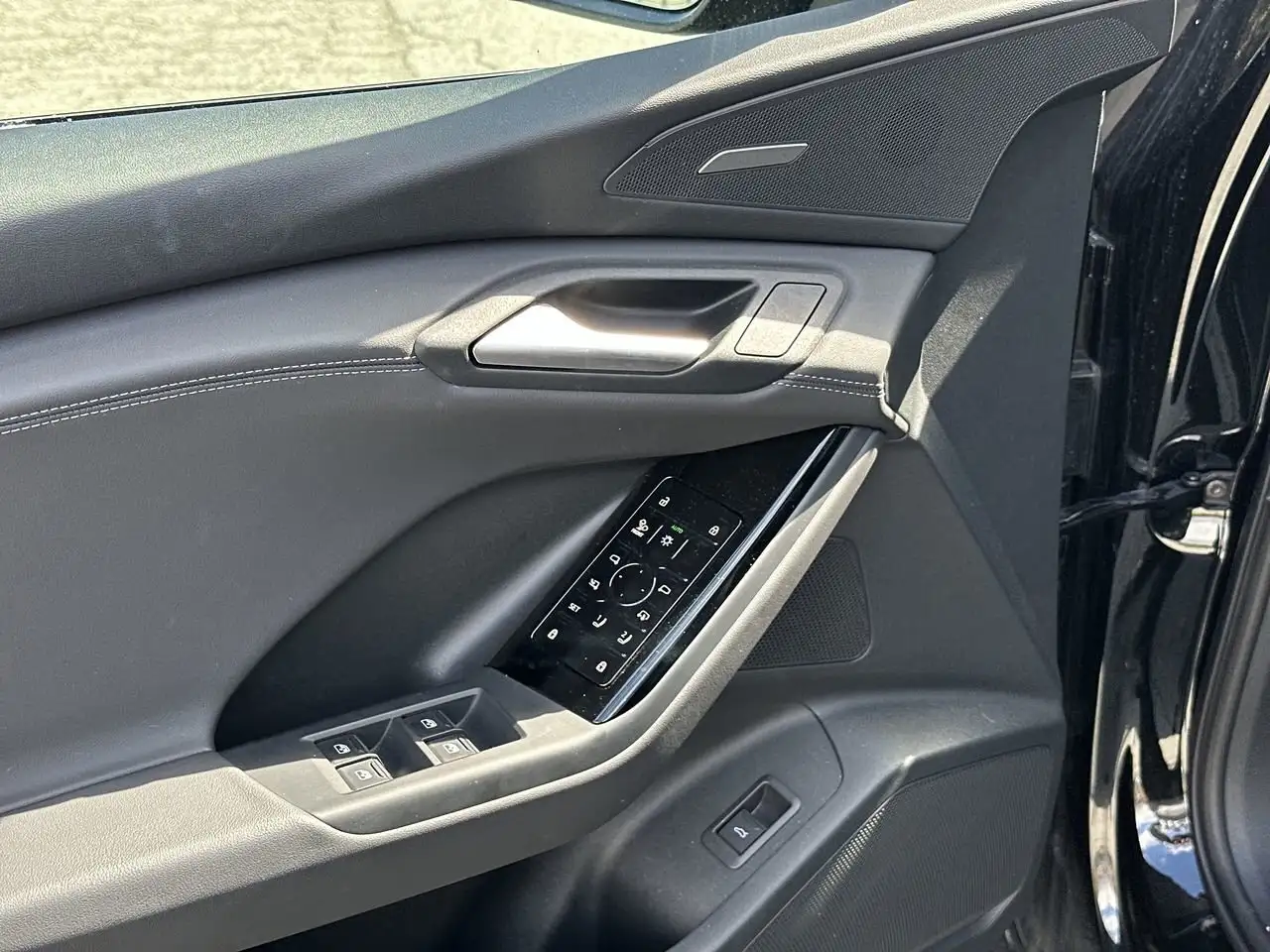 Audi Q6 e-tron снимка Audi Q6 e-tron