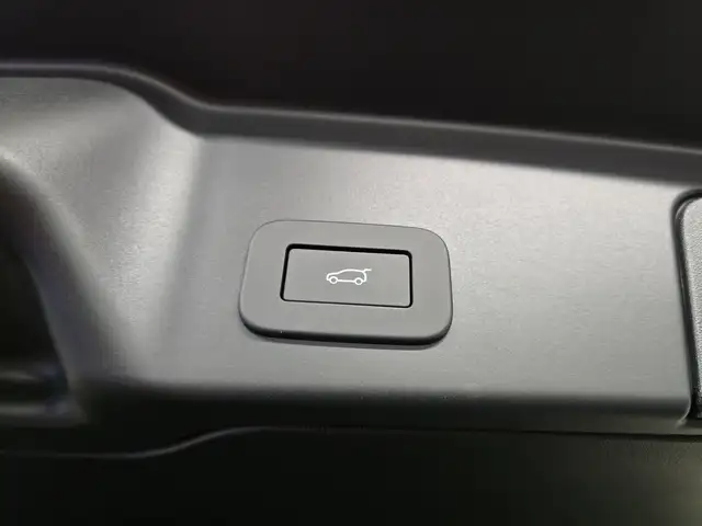 Land Rover Range Rover Evoque view 11