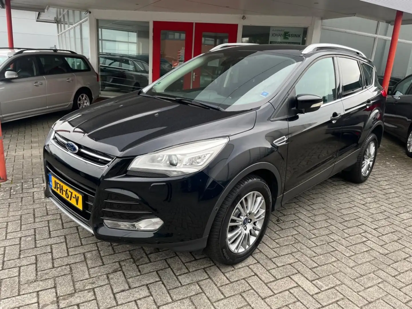 Ford Kuga 1.6 150PK EcoBoost Titanium NIEUWE DISTRIBUTIERIEM Zwart - 1