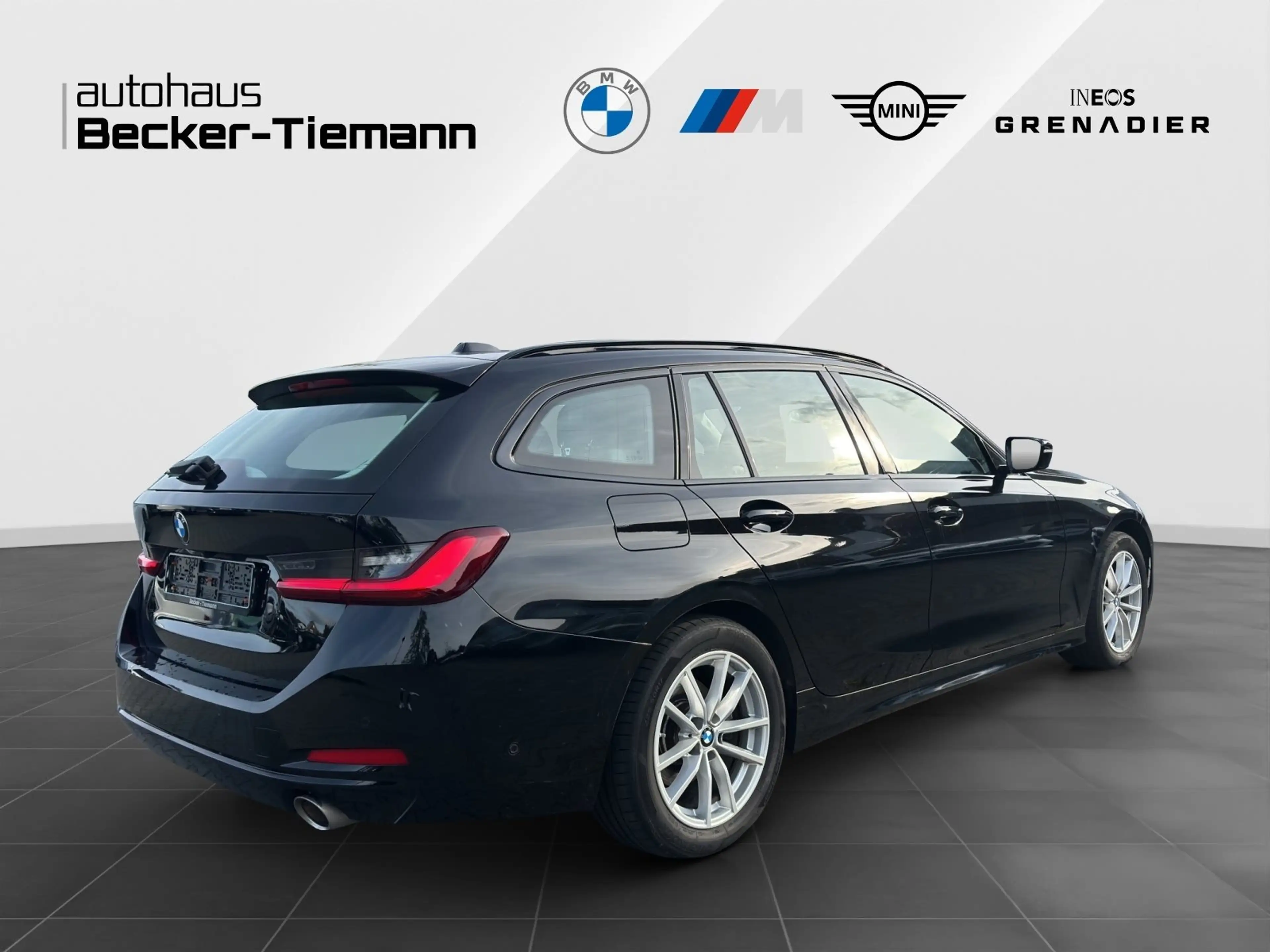 BMW 318 i Touring*LCProf*HUD *KAMERA*ACC* — photo 6