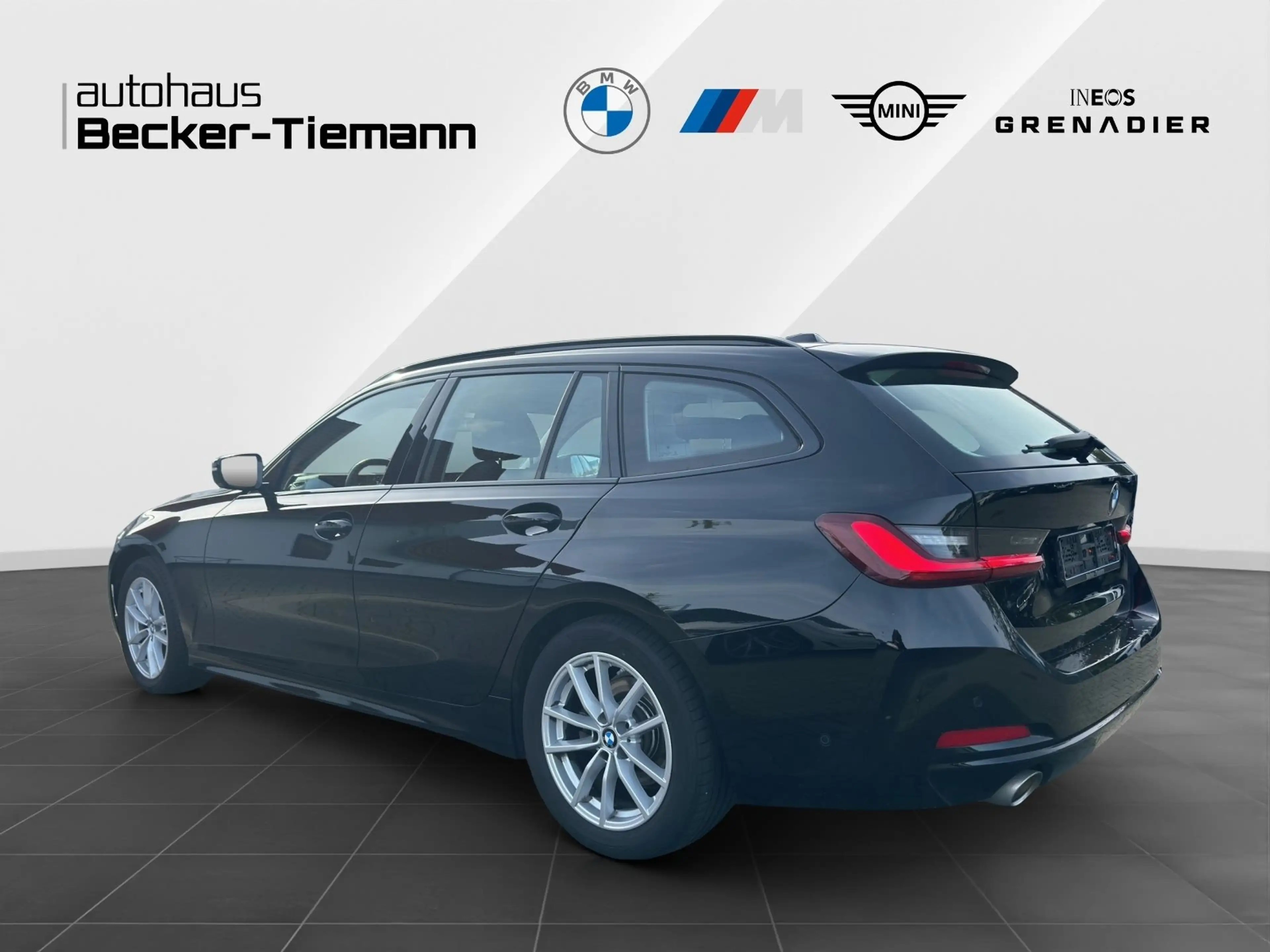 BMW 318 i Touring*LCProf*HUD *KAMERA*ACC* — photo 4