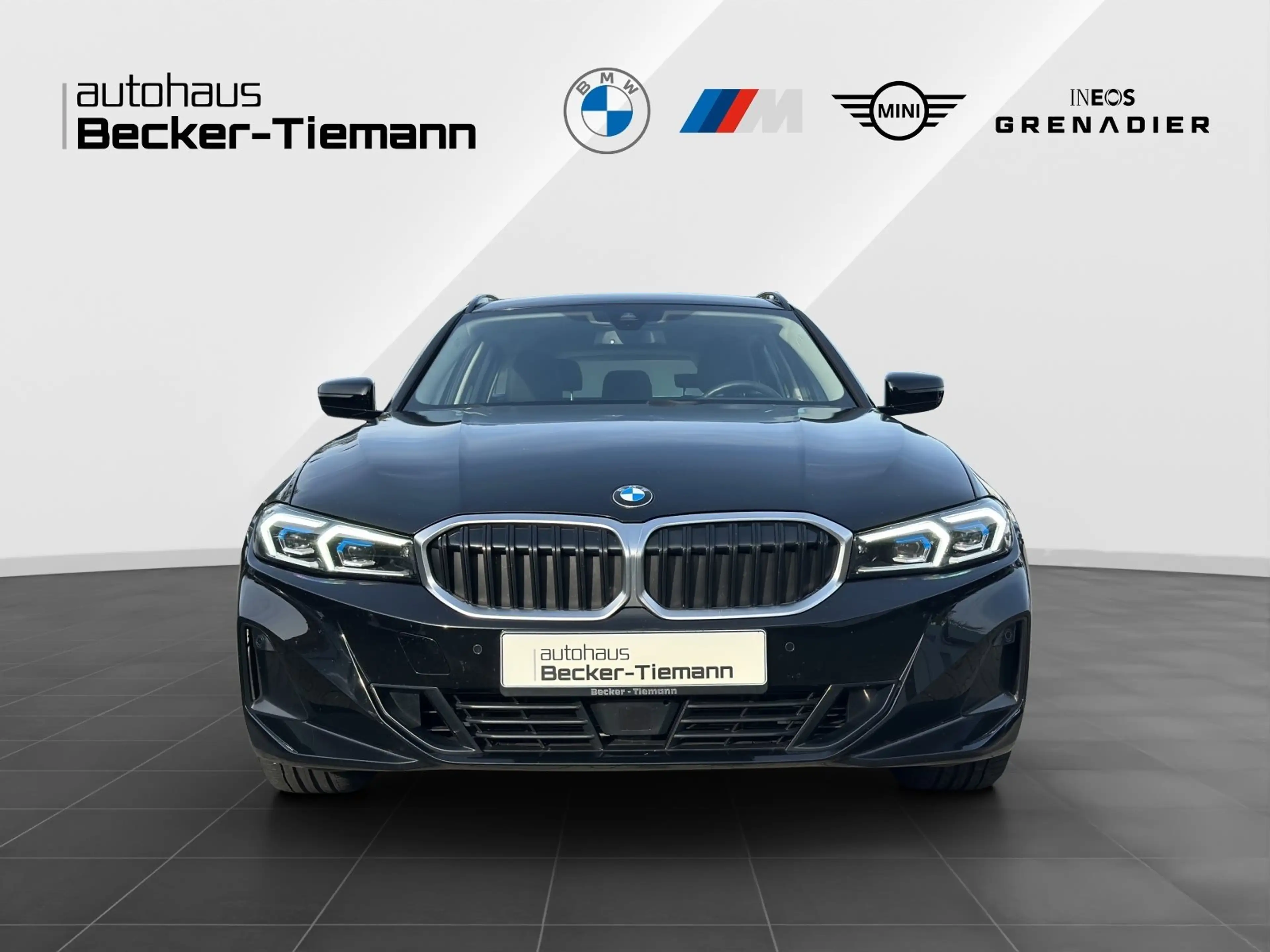 BMW 318 i Touring*LCProf*HUD *KAMERA*ACC* — photo 2