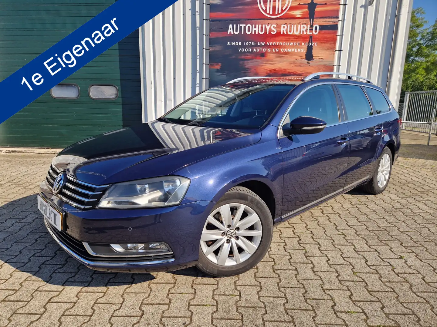 Volkswagen Passat Variant BlueMotion APK DEALER CAR 1400KG Blauw - 1