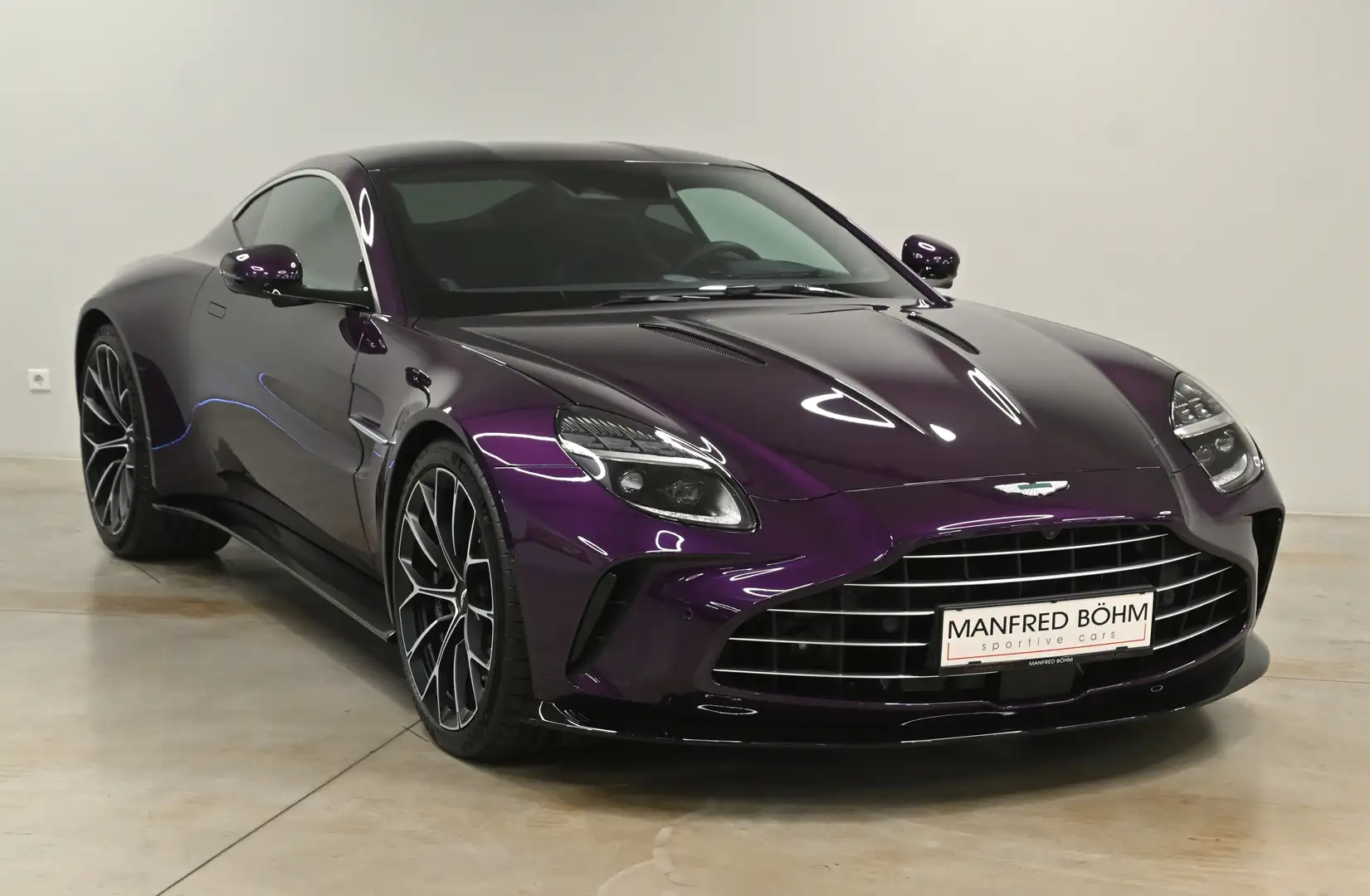 Aston Martin Vantage Vantage Coupe Violett - 2
