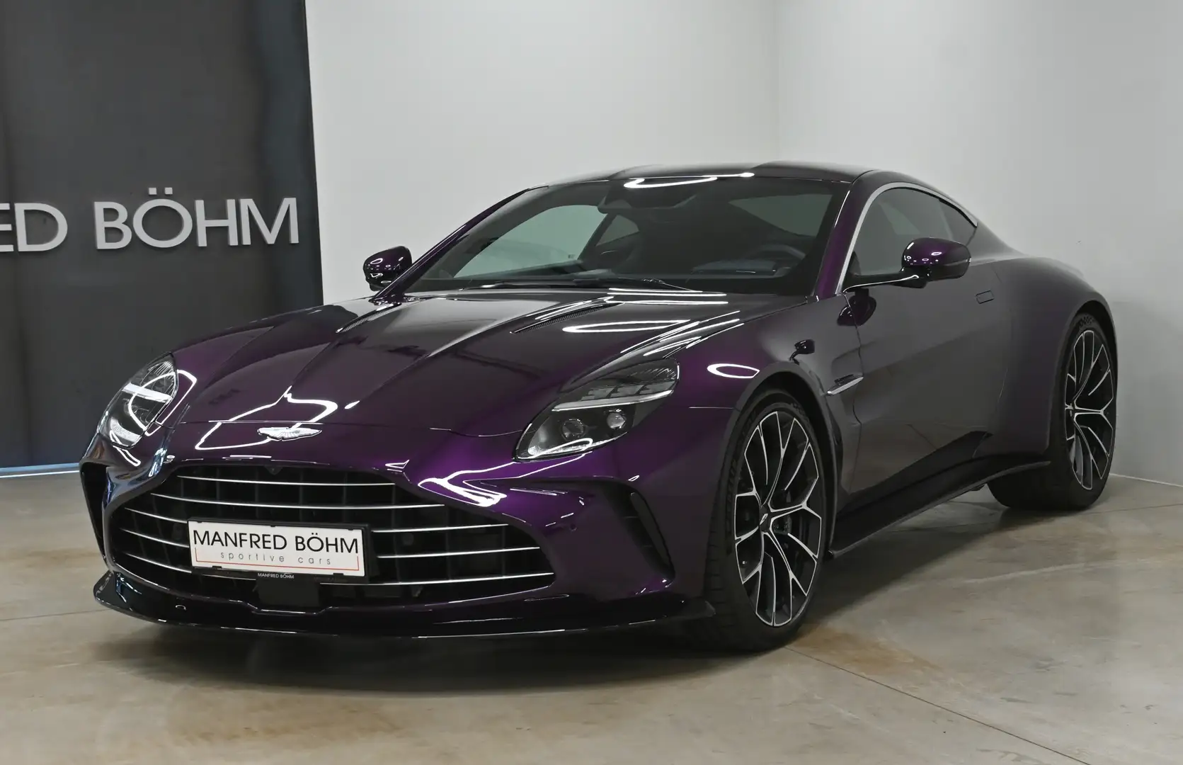 Aston Martin Vantage Vantage Coupe Violett - 1
