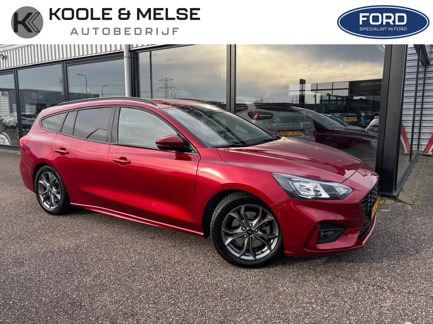 Ford Focus Wagon 1.5 EcoBoost 182pk ST-Line, afneembare trekh Rouge - 1