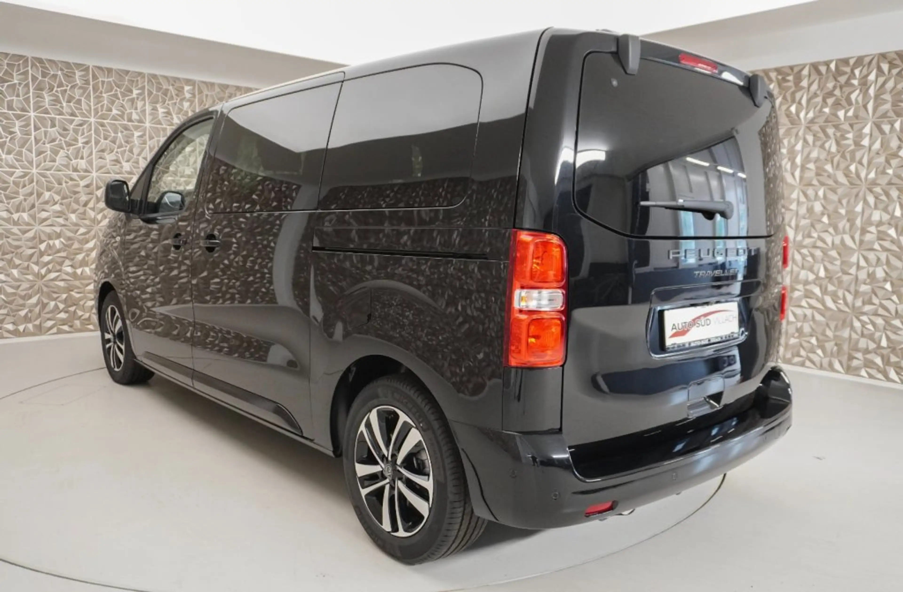 Peugeot Traveller PREMIUM L2 BHDI 180 EAT8 — photo 7
