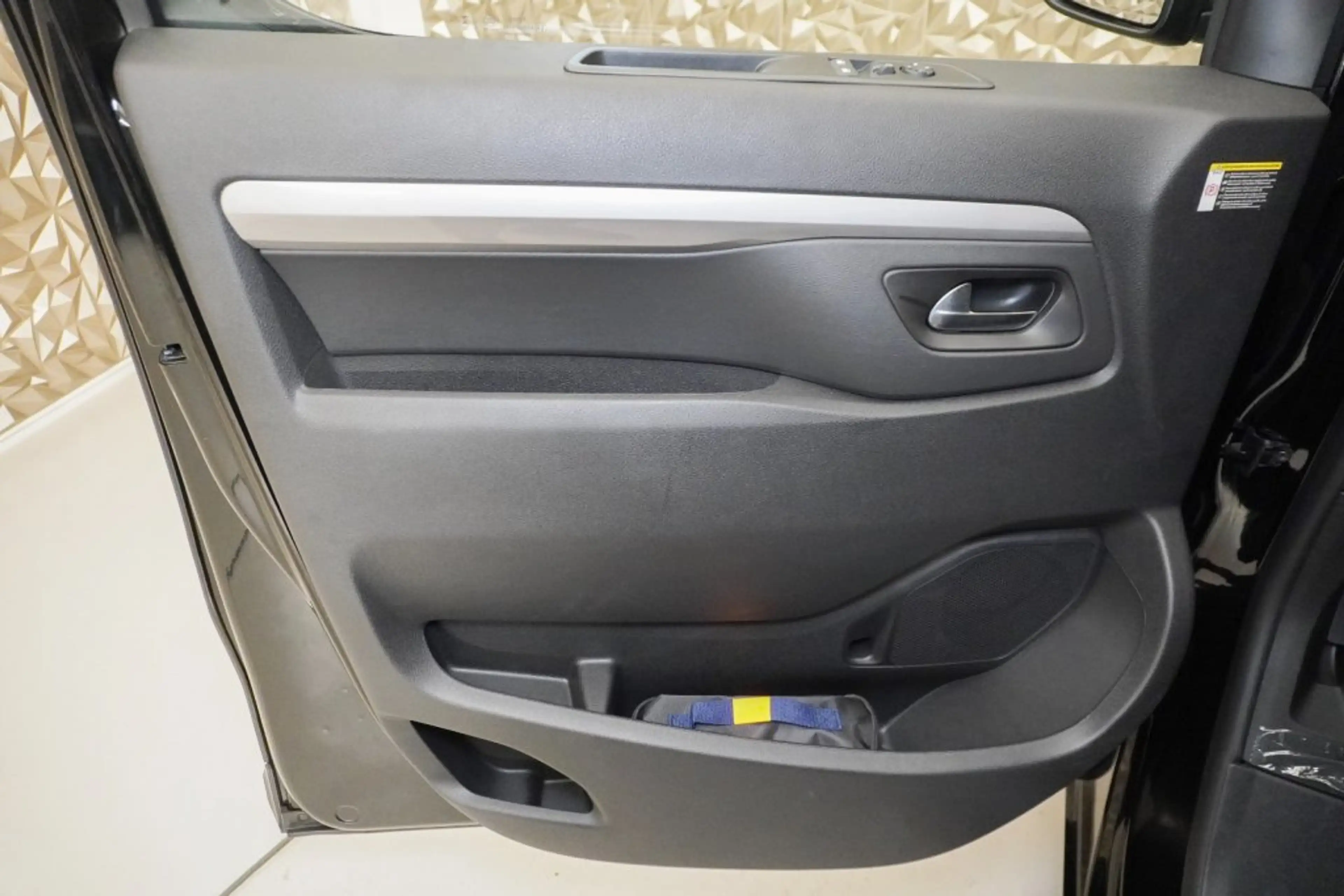 Peugeot Traveller PREMIUM L2 BHDI 180 EAT8 — photo 11