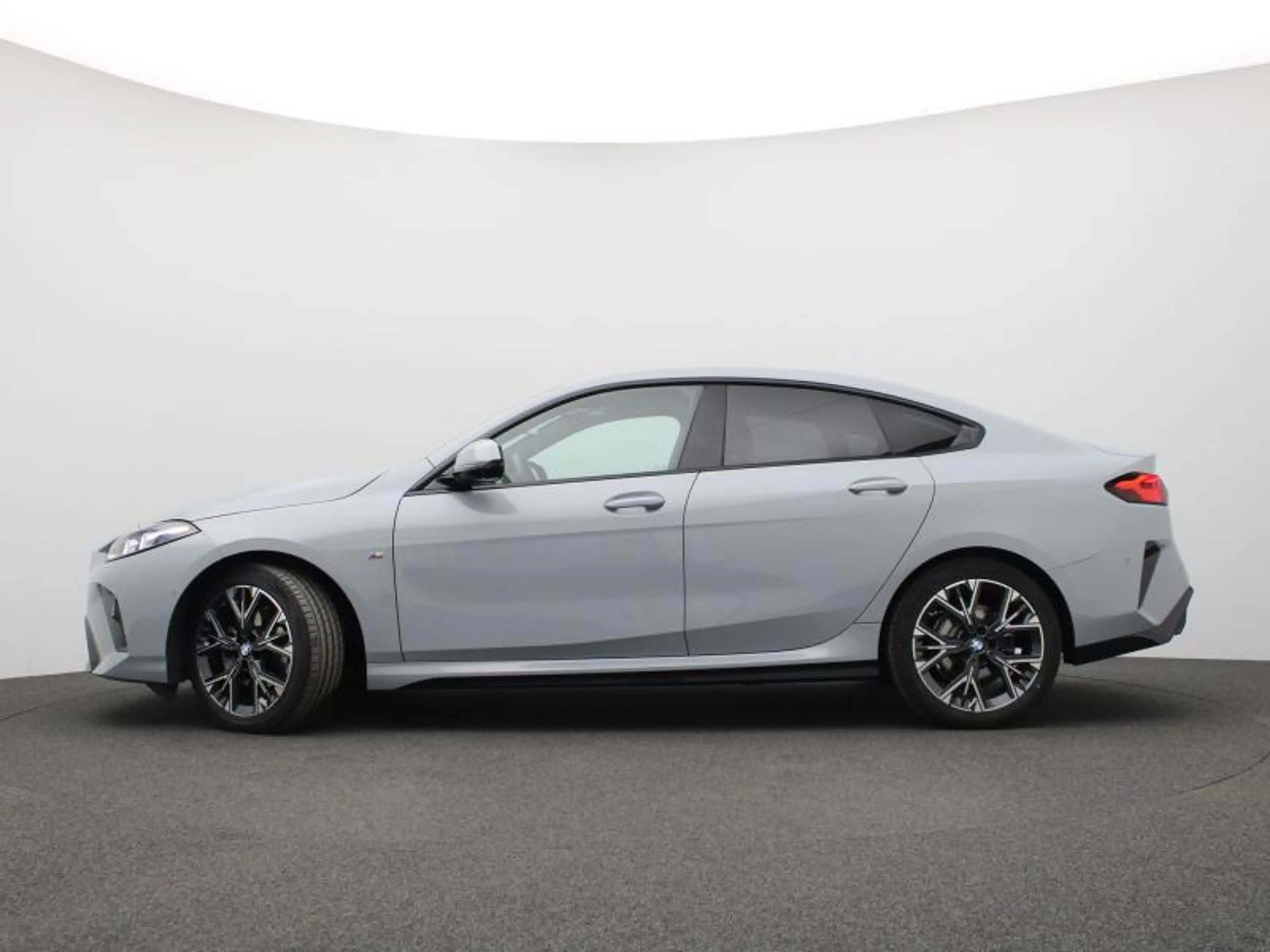 BMW 216 NEW MODEL - M SPORT - HUD - AU — photo 3