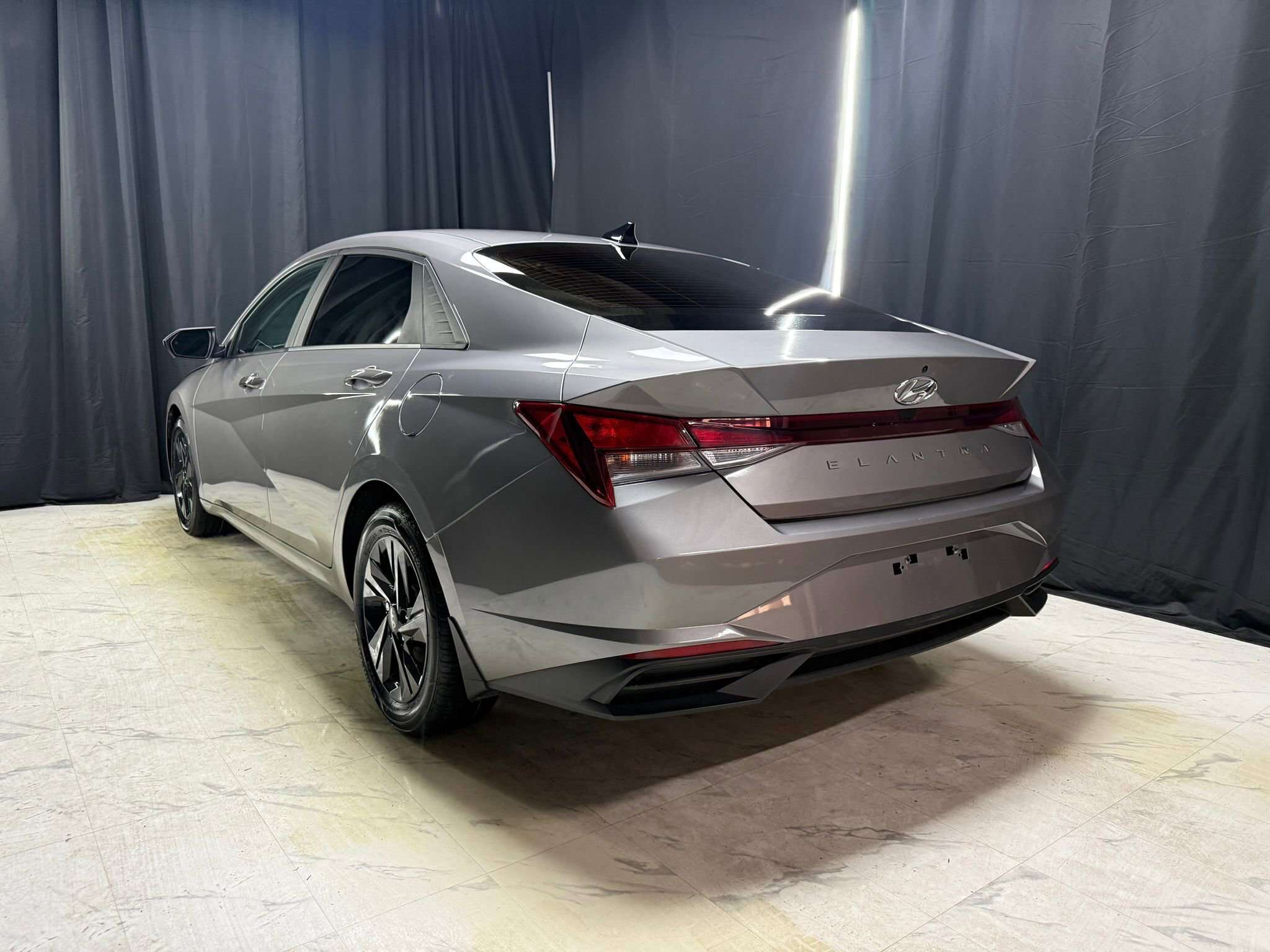 2023 Hyundai Elantra Preferred Gray — снимка 1