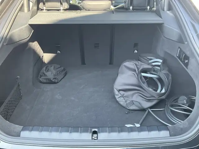 BMW I4 view 12
