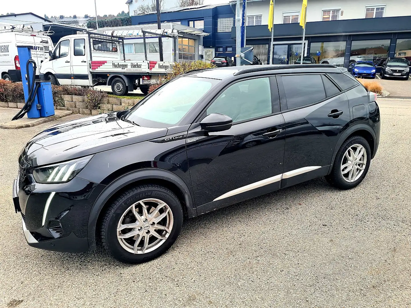 Peugeot 2008 BlueHDi 130 S&S GT Line EAT8 Schwarz - 2