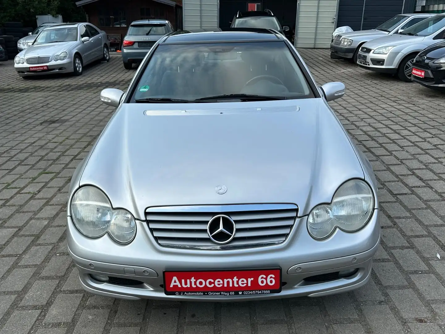 Mercedes-Benz C 180 Sportcoupe Aut*PANO*NAVI*PDC*TÜV NEU*TEMPO Argent - 2