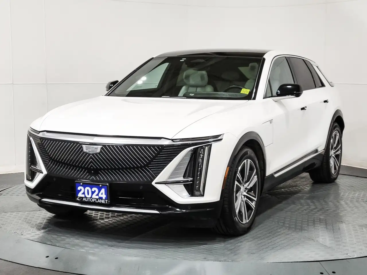 Cadillac Lyriq снимка Cadillac Lyriq