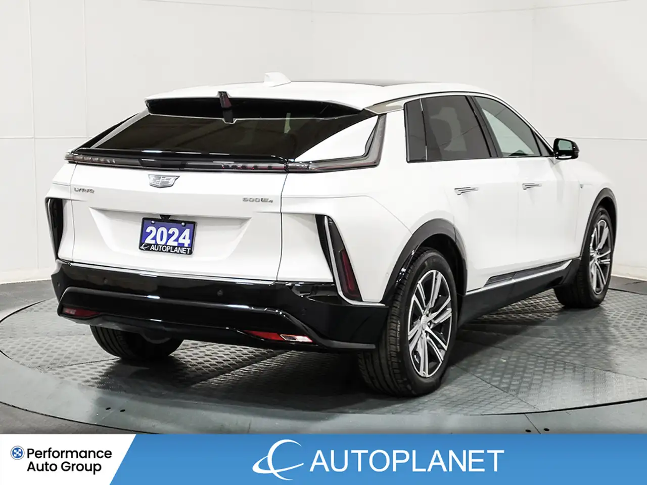 Cadillac Lyriq снимка Cadillac Lyriq