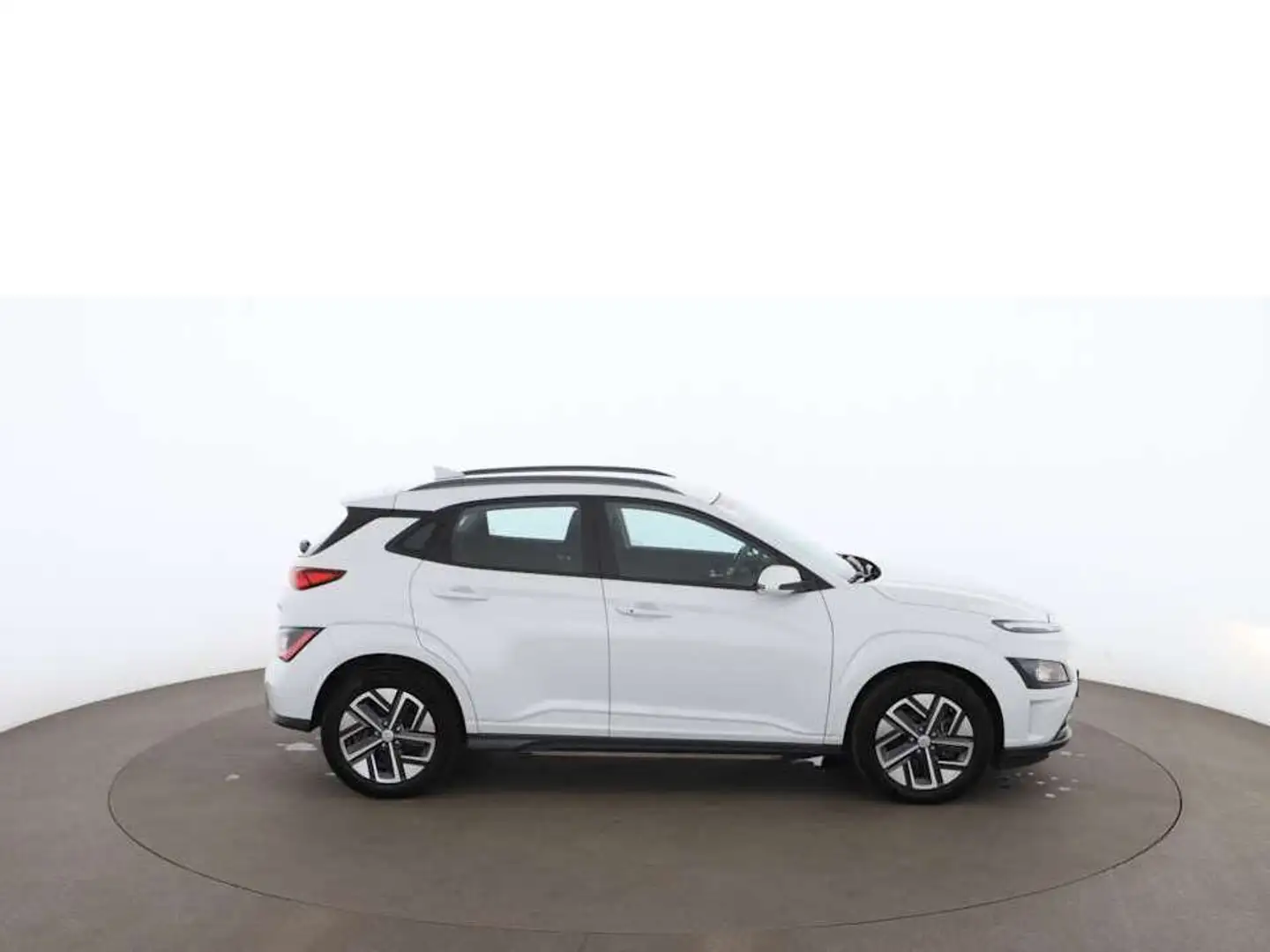 Hyundai KONA Select Elektro 64kWh Aut RADAR SITZHZG R-CAM Weiß - 2