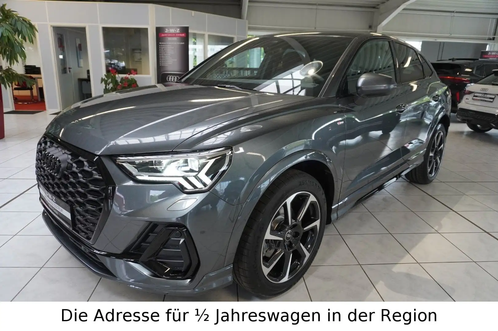 Audi Q3 Sportback 2xS-LINE 35 TFSI S-Tronic*AHK*PANO* Сірий - 1