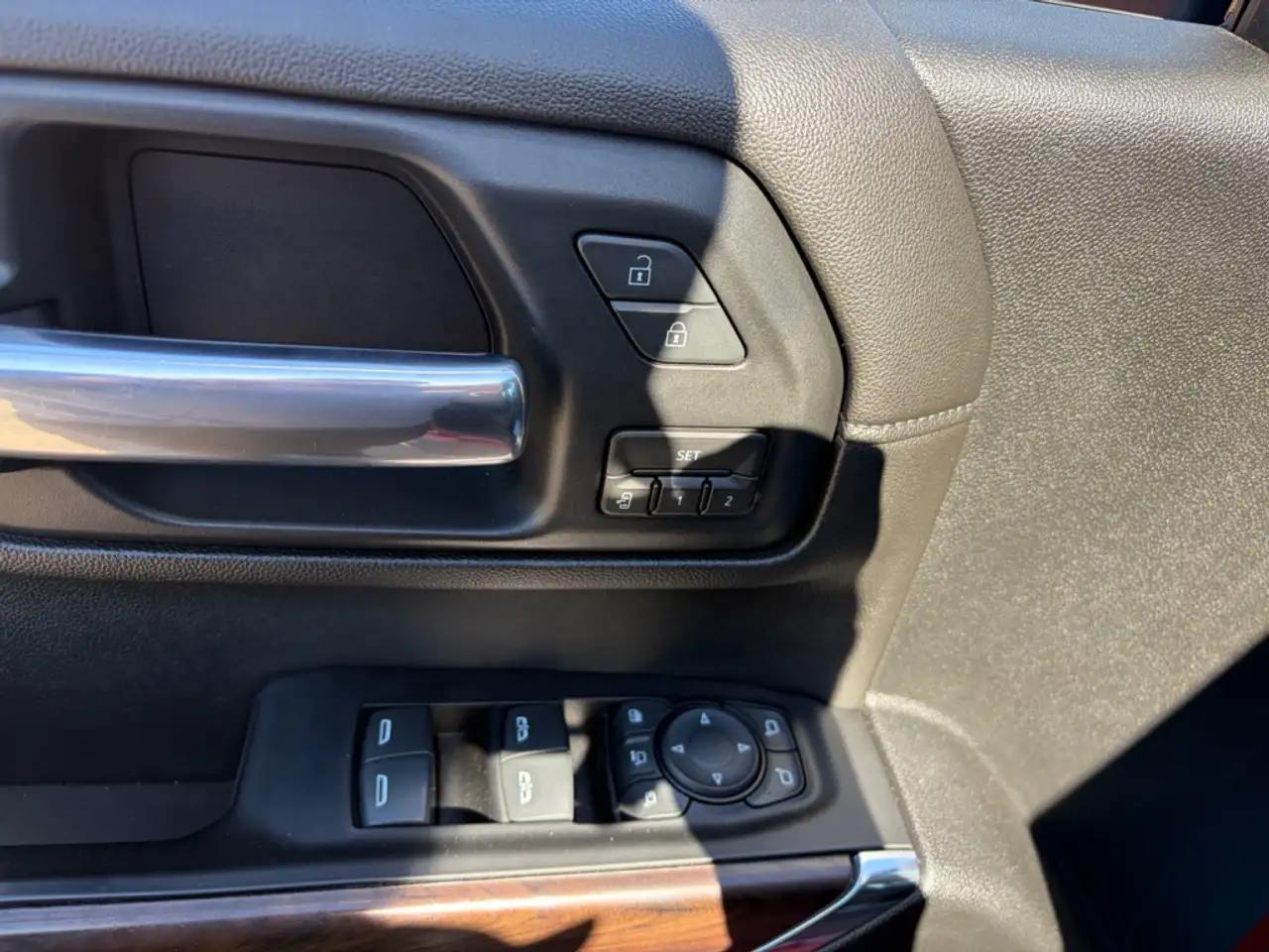 GMC Sierra 2500HD снимка GMC Sierra 2500HD