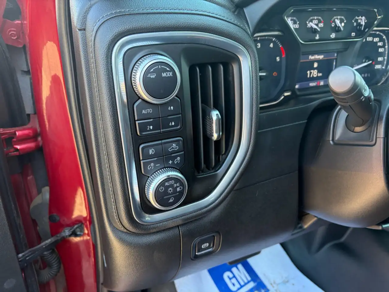 GMC Sierra 2500HD снимка GMC Sierra 2500HD