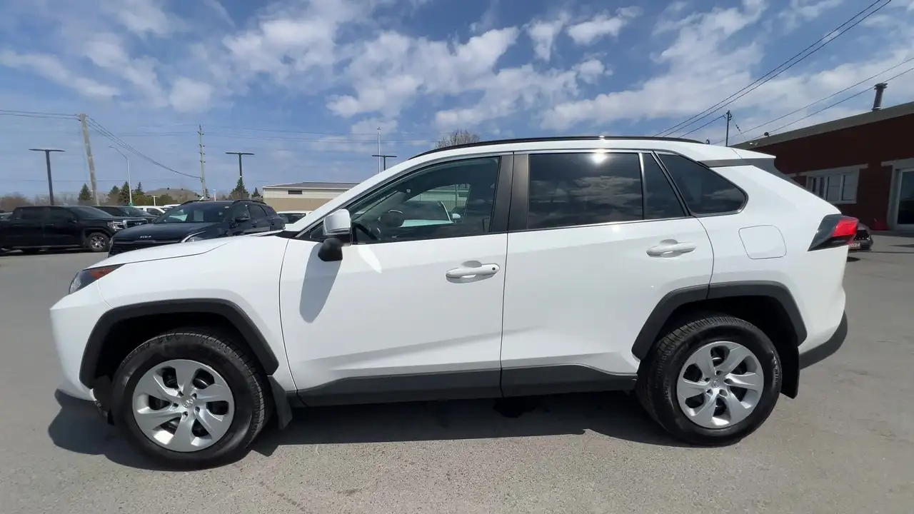 Toyota RAV 4 снимка Toyota RAV 4