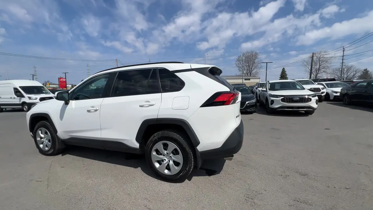 Toyota RAV 4 снимка Toyota RAV 4