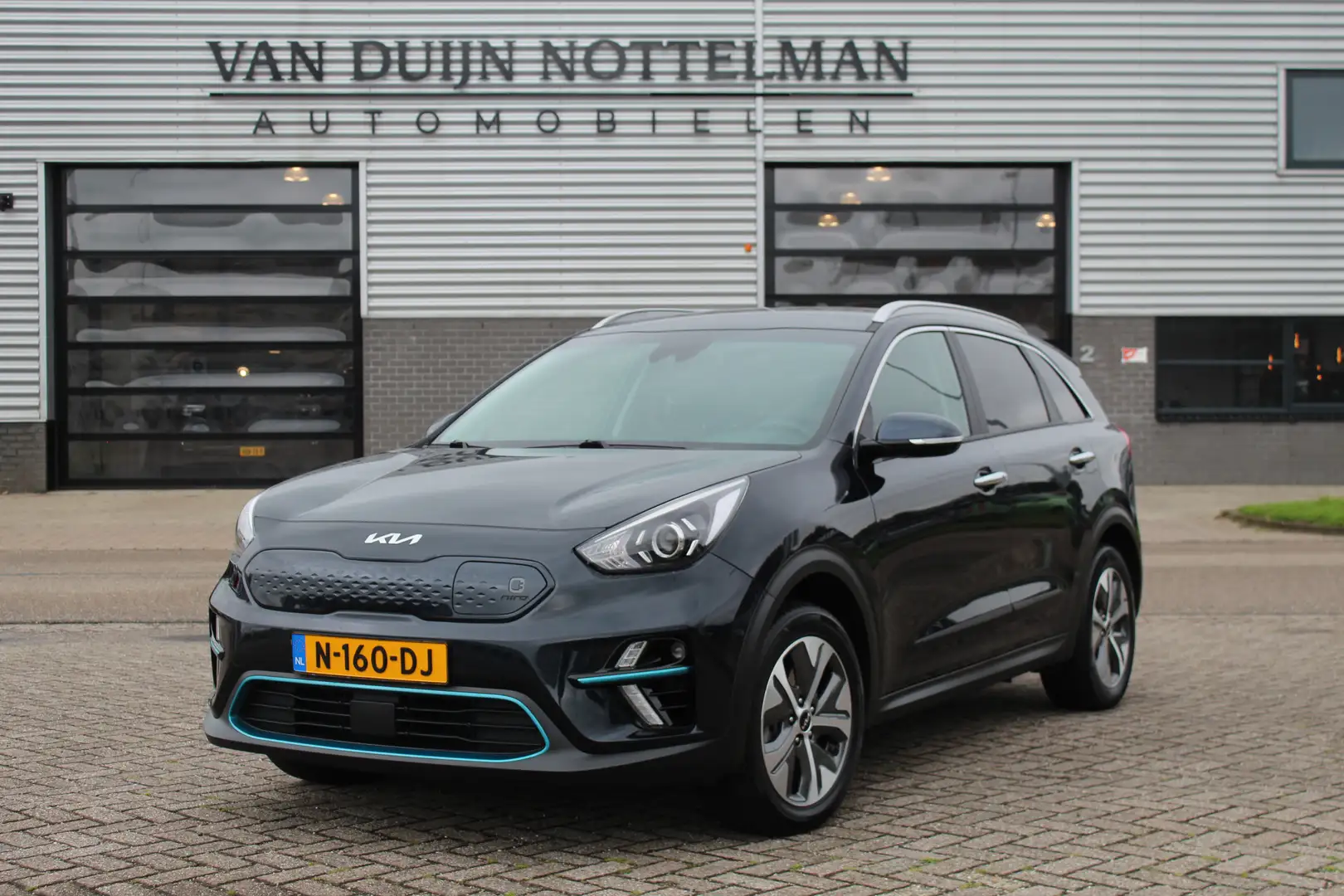 Kia e-Niro Edition 64 kWh / Carplay / Camera / N.A.P. Blauw - 1