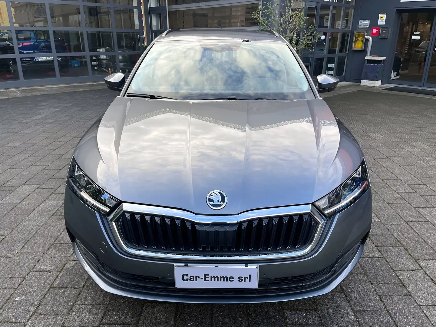 Skoda Octavia Wagon 2.0 TDI Evo Executive DSG Grigio - 2