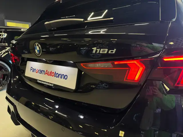BMW 1 Series view 10