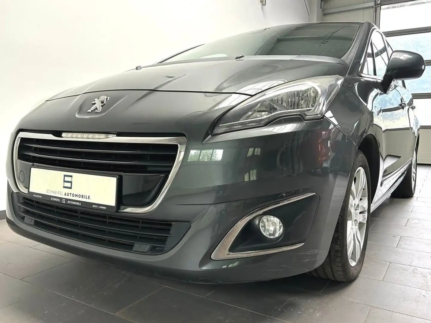 Peugeot 5008 Active Gris - 1