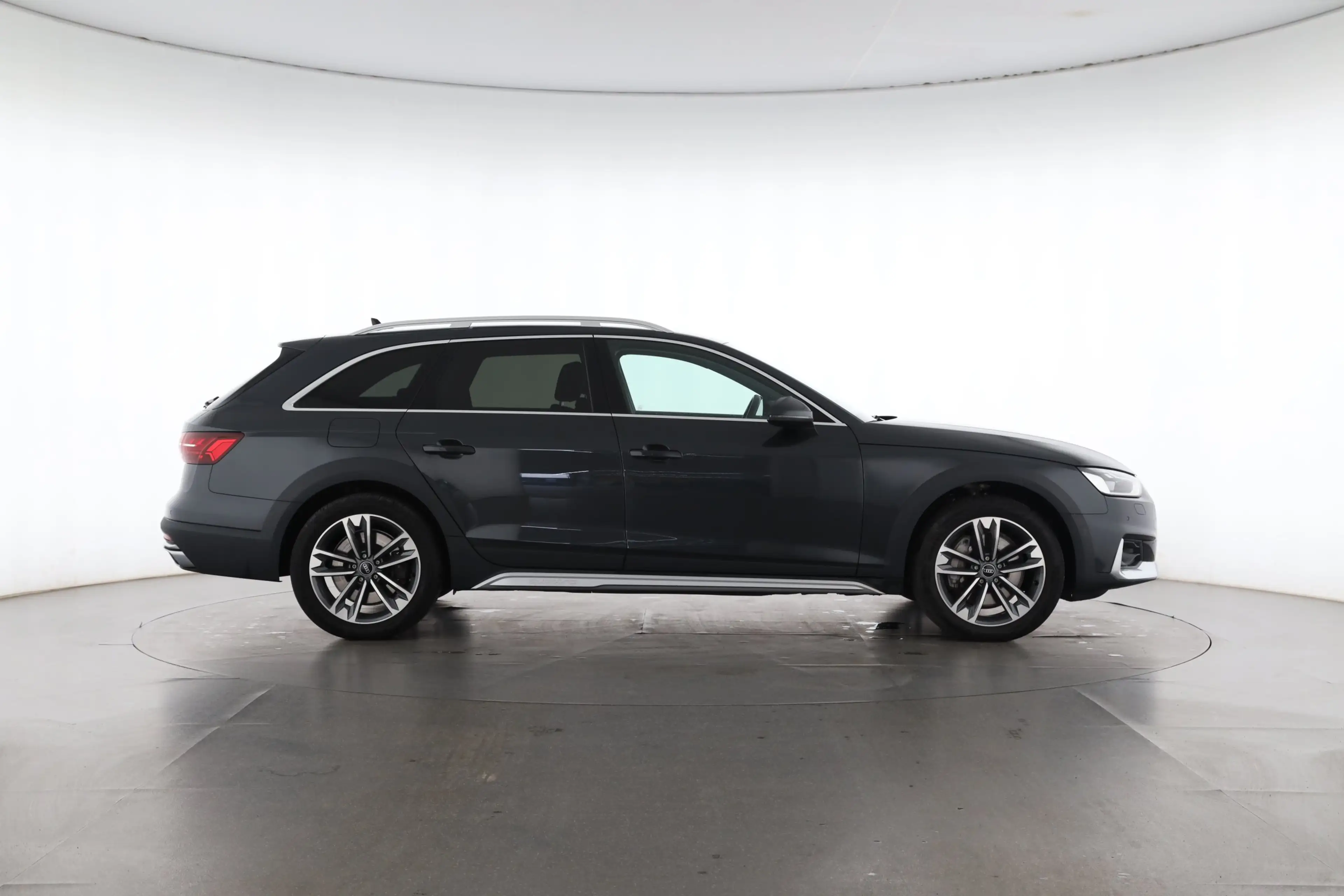 Audi A4 allroad 45 TFSI quattro S tronic | AHK | LED — photo 7